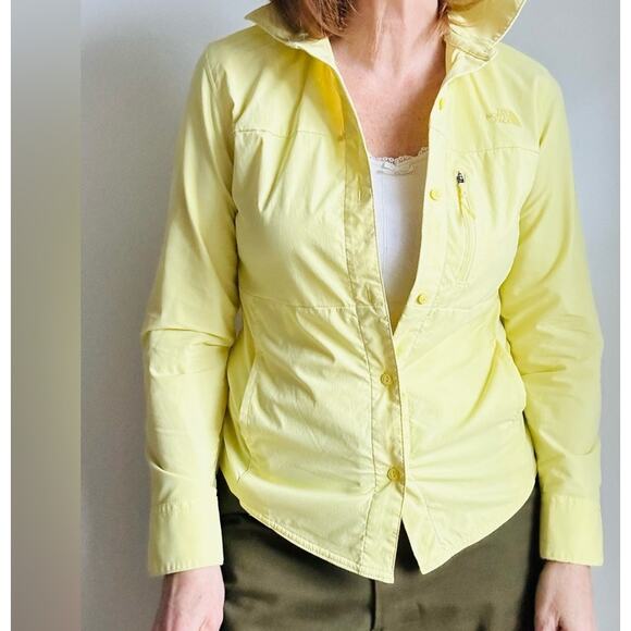 The North Face Utility Shirt OUtdoor Butter Yellow XS Size Collared Pockets - Picture 4 of 6